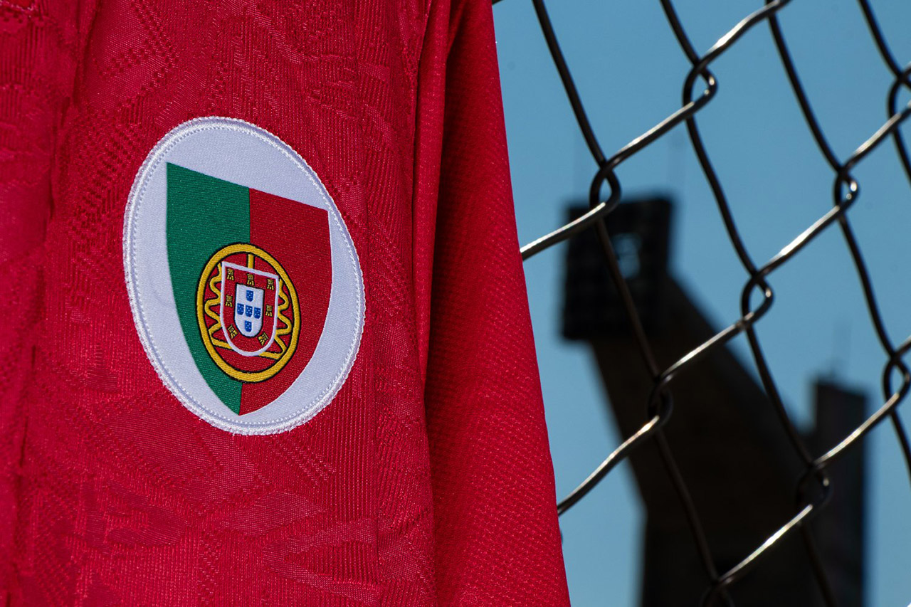 Camisa Centenário Portuguesa escudo
