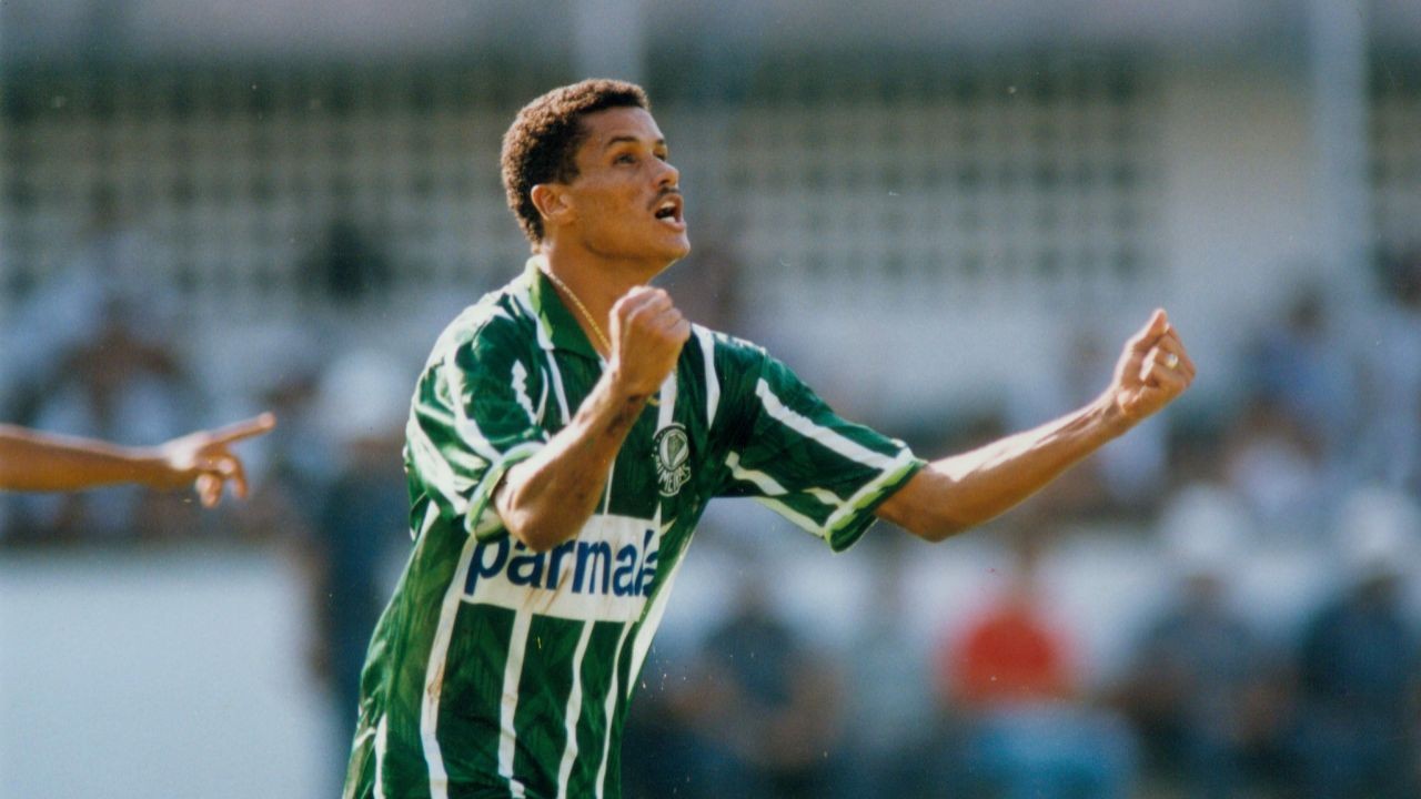 Top jogadores dos anos 90: seleção da década #4